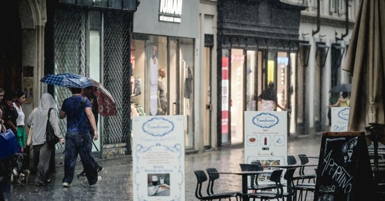 Maltempo, allerta arancione in quattro regioni e gialla in sette