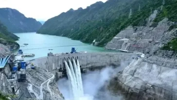China’s First Trillion-Yuan Infrastructure Project: A Giant Hydropower Dam in Tibet Outpaces Three Major National Projects