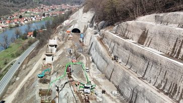 Blokirani u matrixu: Autoput u mreži izgovora