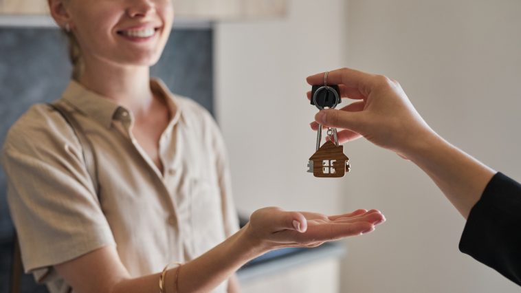 Láncreakciót indíthat az Otthon Start a lakóingatlanok piacán − A tovagyűrűző hatásokról az ingatlanközvetítés csúcsrendezvényén lesz szó