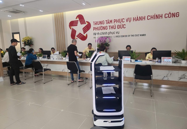 Thủ tướng chỉ đạo giải pháp gỡ vướng trong vận hành chính quyền 2 cấp tại TP.HCM