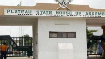 Plateau Assembly stops forced textbook purchases, graduation rites in schools
