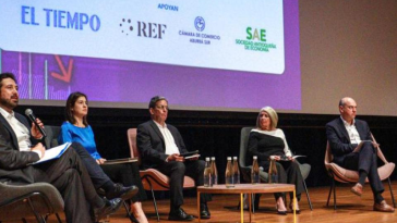 Exministros y expertos presentaron sus fórmulas para evitar colapso fiscal en Colombia