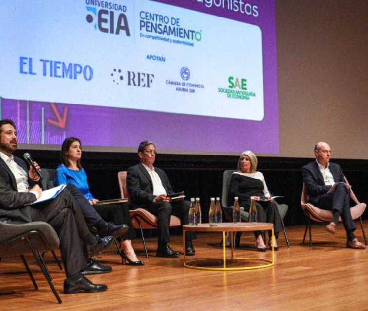 Exministros y expertos presentaron sus fórmulas para evitar colapso fiscal en Colombia