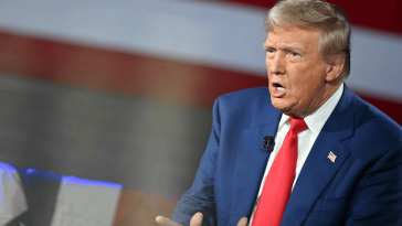 ‏ترامب: سنفرض تعريفات جمركية كبيرة نسبيًا على أشباه الموصلات