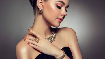 El talento en los cursos oficiales de joyería de la ciudad de Vigo, en España, llama la atención de la alta joyería europea