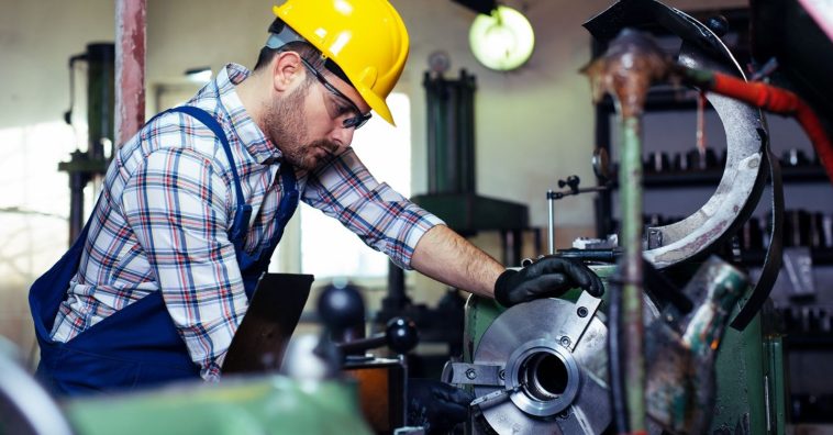 L’ombra dei dazi frena l’export: la metalmeccanica rallenta