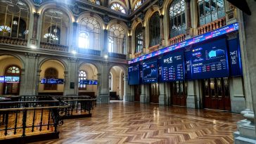 El IBEX 35 afronta una sesión de trámite a la espera de la Fed 