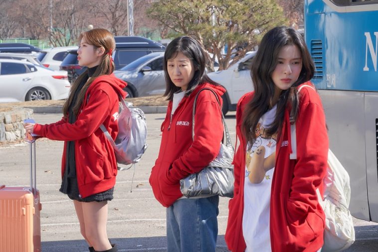 Lee Sun Bin, Ra Mi Ran, And Jo Aram Stand Out As Awkward Outsiders At Company Workshop In “To The Moon”