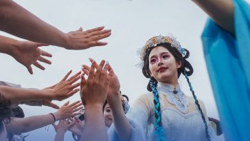 Living the Loop: The NPCs Bringing China’s Fantasy Parks to Life