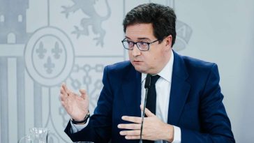 La Justicia insta a Óscar López a investigar, esta vez de verdad, si Sánchez tuvo que abstenerse en el rescate de Air Europa