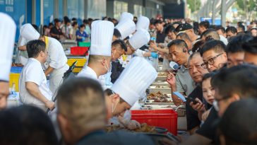 Street Smart: Why China’s 5-Star Hotels Are Now Cooking Curbside