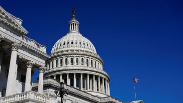 Stopgap spending bill to avert shutdown falls short in US Senate