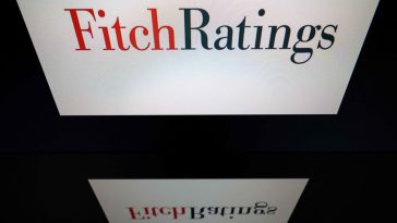 Fitch alza il rating dell’Italia a “BBB+”, l’outlook passa a “stabile”
