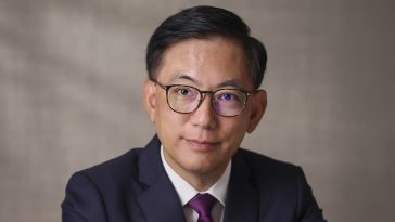 Link Promotes Saunders to Board Seat as Hongchoy to Retire at Year-End