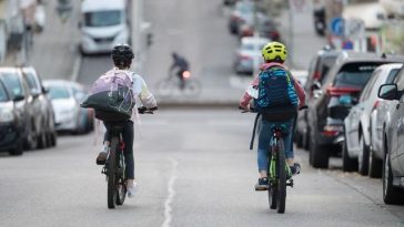 Gefährlicher Weg zur Schule: Mehr Unfälle auf Schulwegen bei Kindern – Versicherung warnt