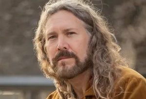 Review: Buck Curran’s ‘Far Driven Sun’ Reunites a Beloved Sobell Guitar with a Master of Acoustic Atmosphere