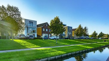 Pending Home Sales Post First Decline in 3 Months, Even As Mortgage Rates Drop