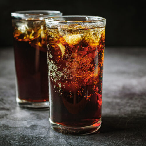 Woman hospitalized with pain and vomiting—diet soda cured her