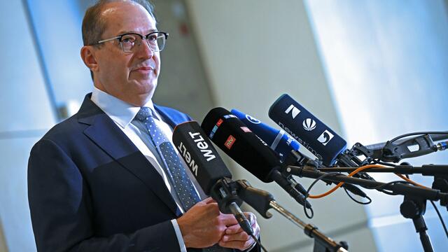 Sicherheit: Abschuss von Drohnen? Dobrindt plant Gesetzesreform noch im Herbst