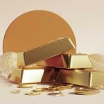 Gold climbs as Fed’s inflation gauge reinforces dovish bets