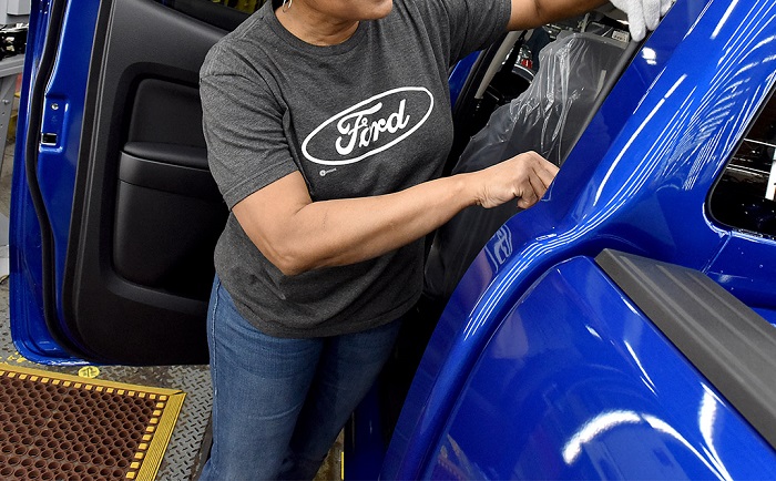 Direktor Forda: Prodaja elektičnih auta će se prepoloviti