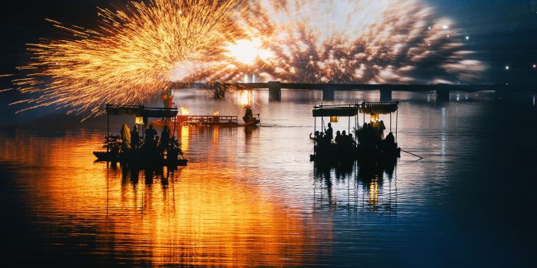 People Mountain, People Sea: Golden Week in Pictures