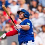 Blue Jays crush Yankees to lead series 1-0