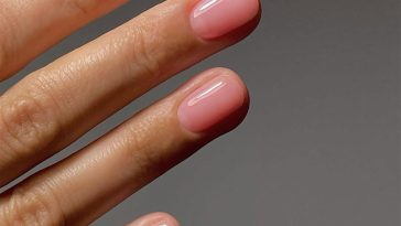 ‘Rosehip Oil Nails’ Are About to be Everywhere This Fall