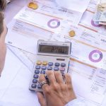 Bollette più trasparenti ma slitta il cambio fornitore in 24 ore: ecco tutte le ultime novità