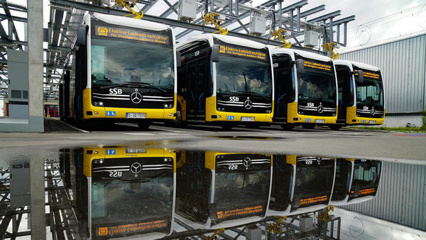 Ko se sočasno polni kar 28 mestnih avtobusov