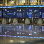 El IBEX 35 cae un 0,19% en medio del fuego cruzado entre BBVA y el Sabadell por la opa