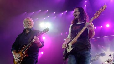 “When we sat down and started playing some of the Rush stuff, and I realized how hard it was to play these songs”: Alex Lifeson reveals his biggest challenge when preparing for the Rush reunion tour