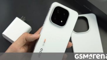 iQOO 15 unboxed ahead of launch, charging speed downgrade confirmed