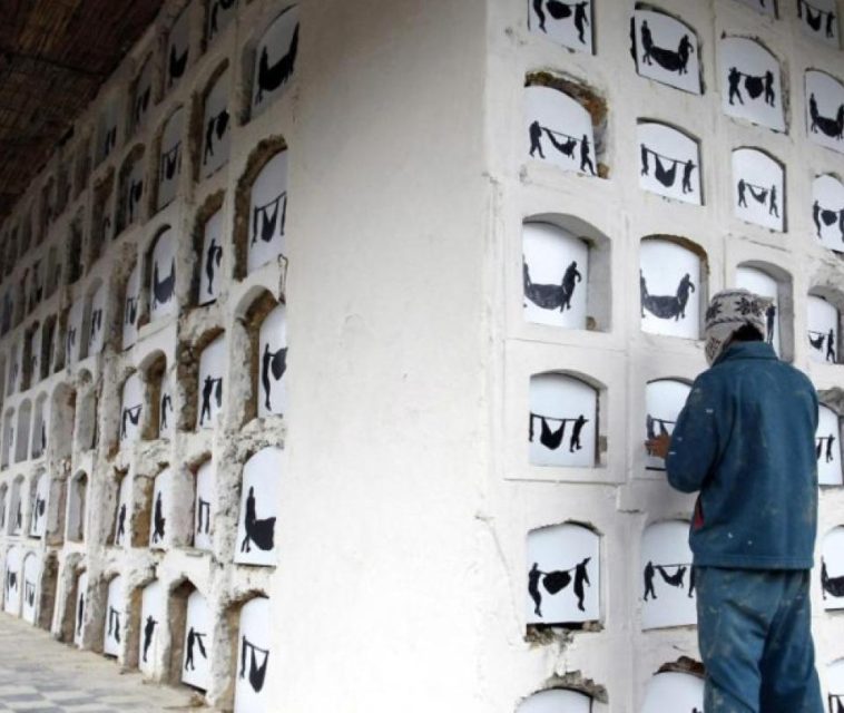 Esta ciudad colombiana tiene uno de los cementerios más coloridos del mundo