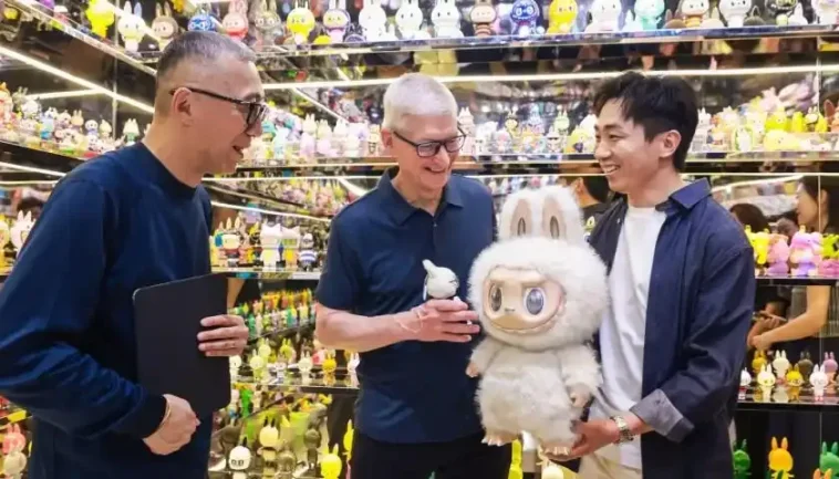 Apple CEO Tim Cook Visits China: Receives Custom LABUBU Doll and Hosts First Livestream Sales Event