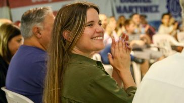 La Justicia falló a favor de Caren Tepp y ordenó eliminar mensajes falsos replicados por Milei