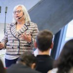 Kupci ne čakajo več: digitalna izkušnja je nova valuta zaupanja