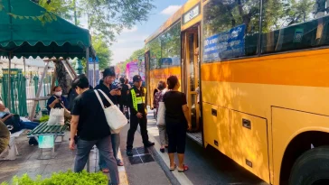 ‘คมนาคม’ จัดขนส่งบริการประชาชน ร่วมพิธีถวายน้ำสรงพระบรมศพ ‘พระพันปีหลวง’