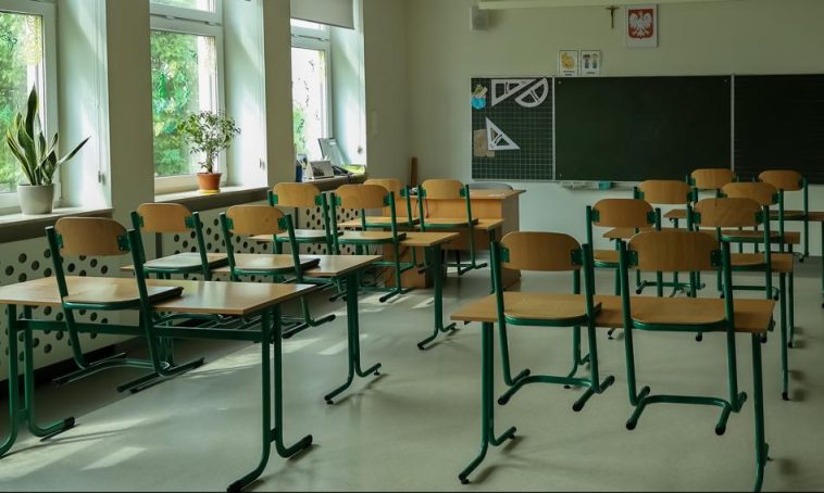 Tusk spotkał się z kadrą szkół. Ruszają prace nad zmianami w Karcie nauczyciela