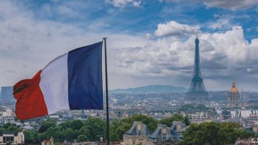 Francja łaskawa dla najbogatszych. Parlament odrzucił propozycję podatku Zucmana