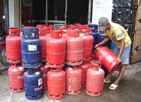 Cooking gas price defy marketers, sells at N1,200 per kg