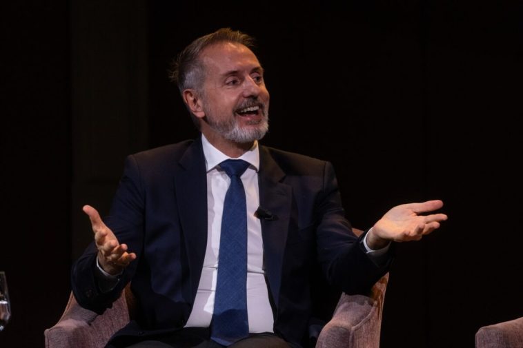 Telefónica gana 828M€ hasta septiembre y recorta el dividendo a la mitad, hasta 0,15 euros