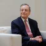 Draghi, defensor de la inversión privada europea en un foro con Reynés (Naturgy) y Alberto Nadal (PP)