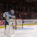 900th Ovechkin goal: Jordan Binnington runs away with the puck