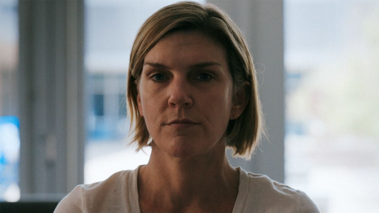 Pluribus episode 3’s ending raises a big question about The Joining, but I don’t want the answer to be as obvious as it seems