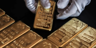 ‎Gold futures slip, set for weekly gains