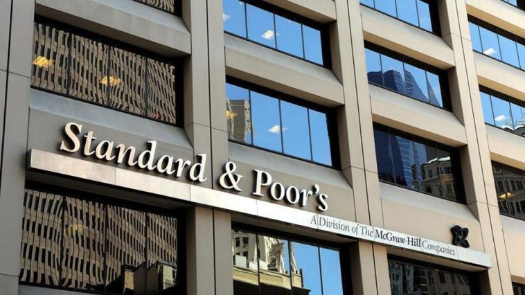 S&P upgrades Nigeria’s outlook to ‘positive’ in boost for investor confidence