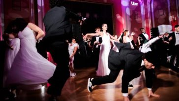 Szene: Sneaker zum Ballkleid: Berlin feiert ersten Hip-Hop-Ball