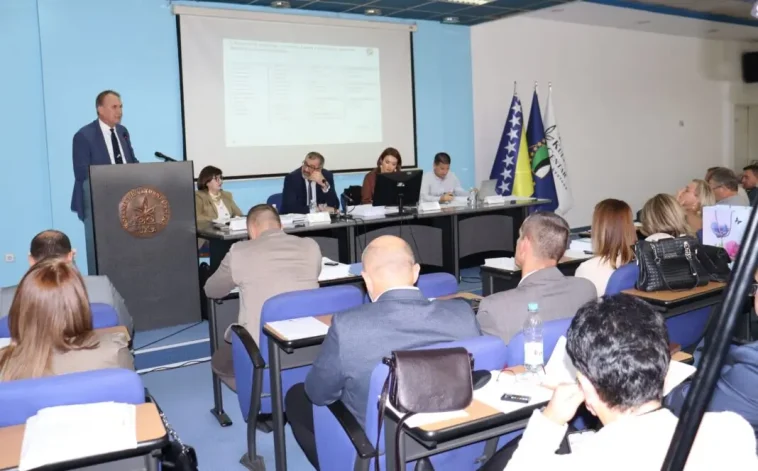 KO JE SPOMENUO ODGOVORNOST NA SKUPŠTINI TK: Zavjet šutnje, politizacija i stranački talovi